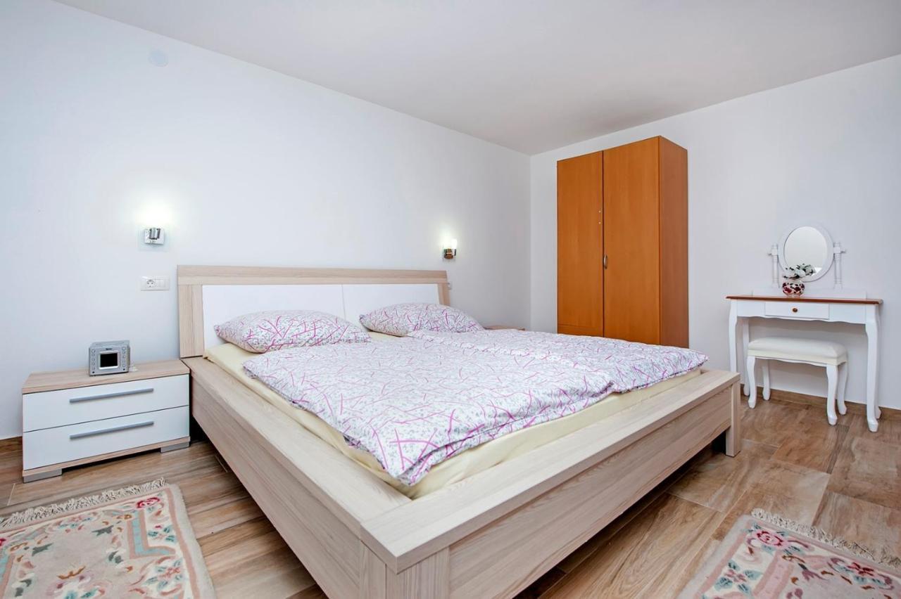 Keser Apartments Rovinj Exterior photo